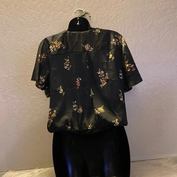 Haute Monde Black & Floral Satin One Piece Blouse - Picture 8 of 11